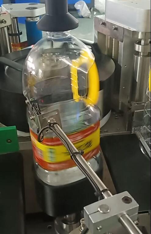 单工贴把手定位方瓶